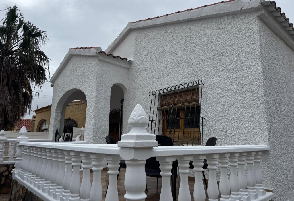 Sale - Villa - San Fulgencio