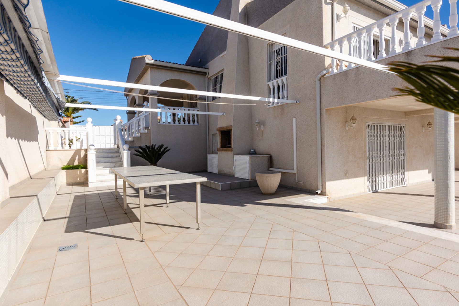 Sale - Villa - Torrevieja - Centro
