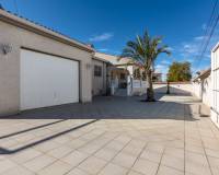 Sale - Villa - Torrevieja - Centro