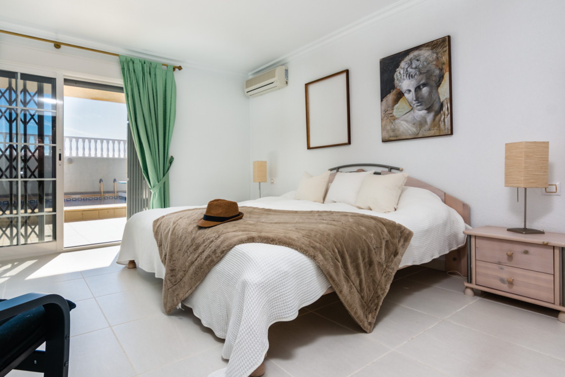 Sale - Villa - Torrevieja - Centro