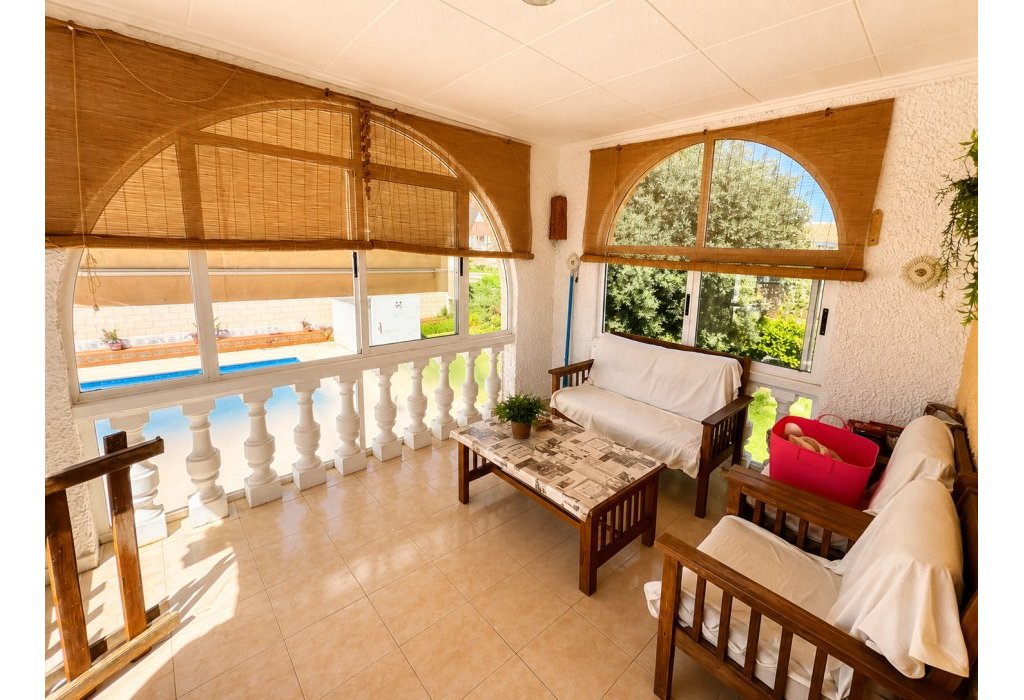 Sale - Villa - Torrevieja - La Siesta