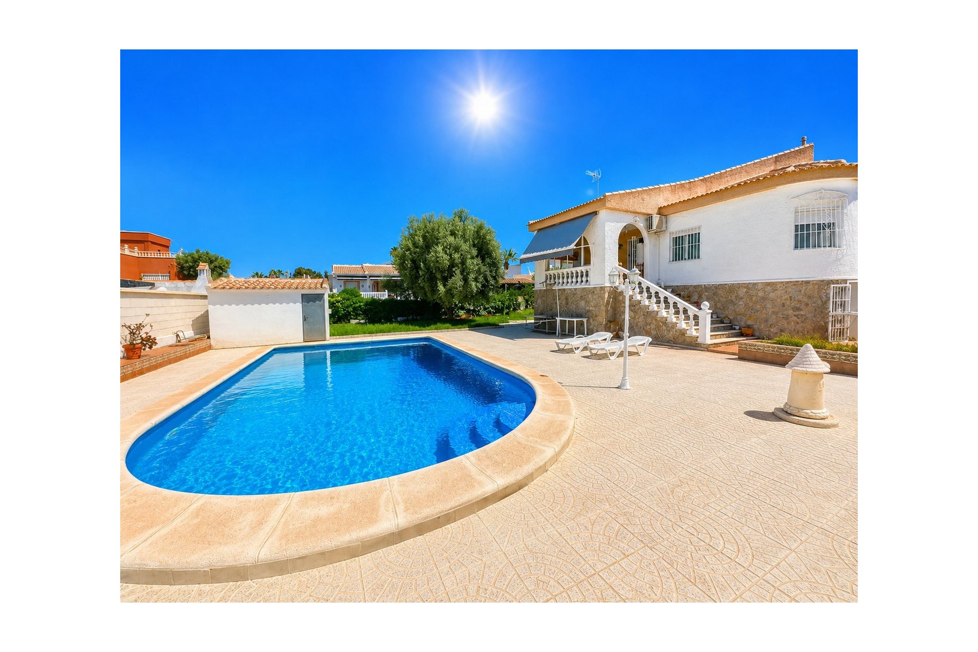 Sale - Villa - Torrevieja - La Siesta