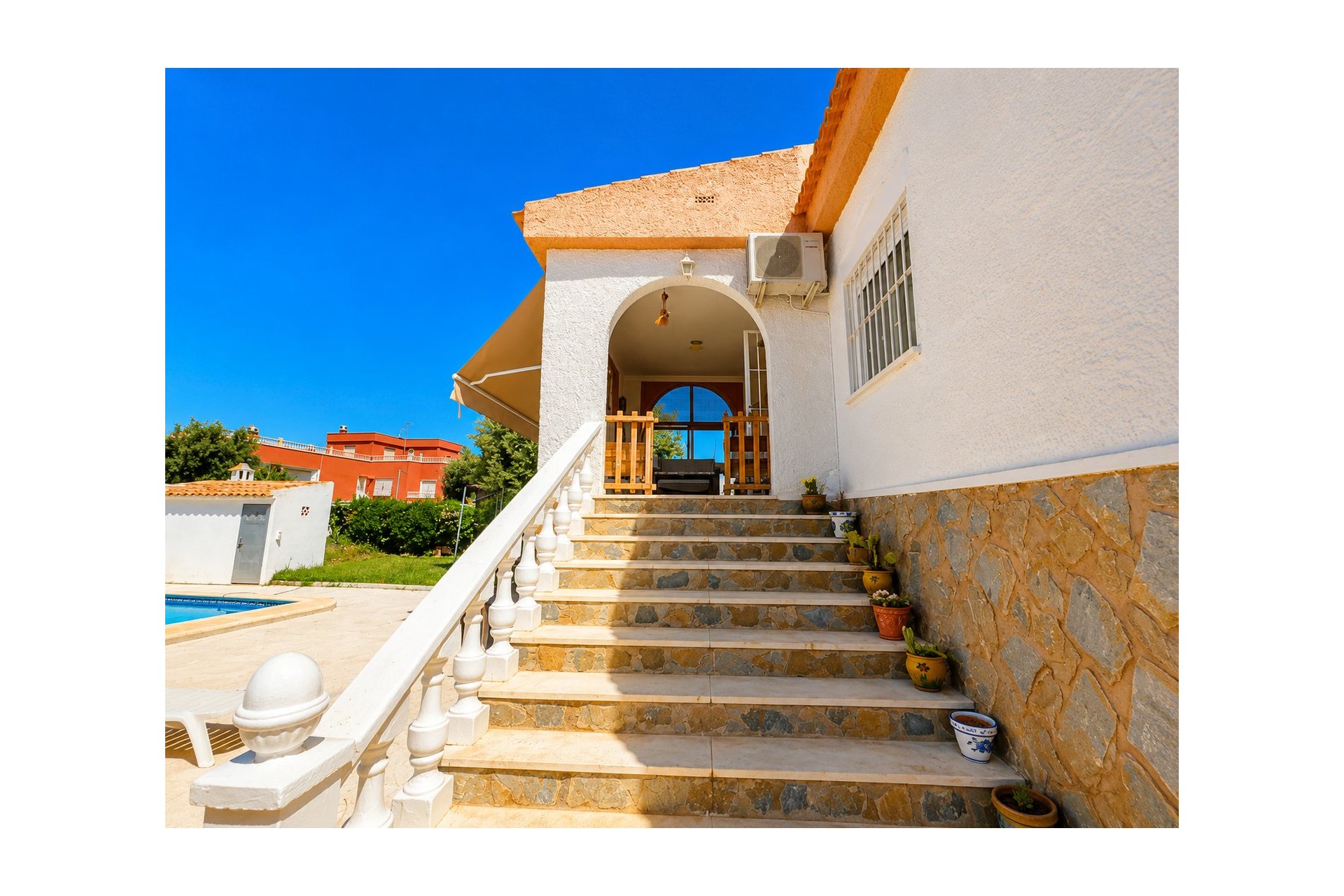 Sale - Villa - Torrevieja - La Siesta