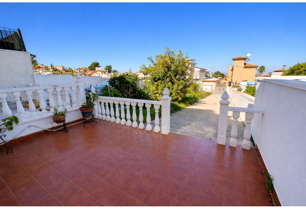 Sale - Villa - Torrevieja - Los Balcones
