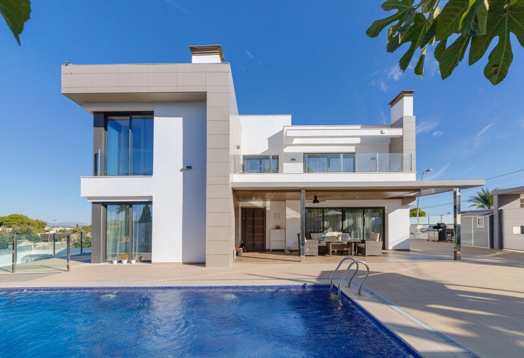 Sale - Villa - Torrevieja - Los Balcones