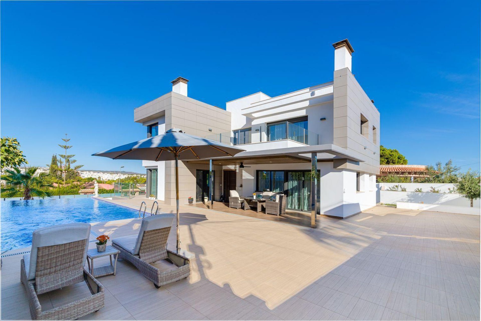 Sale - Villa - Torrevieja - Los Balcones