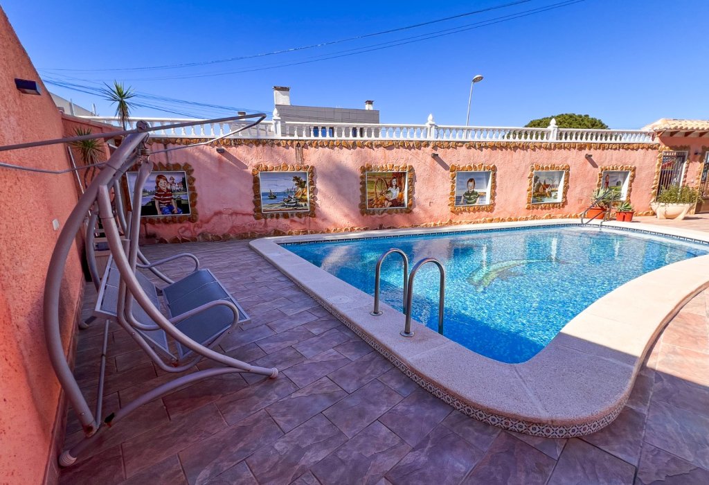 Sale - Villa - Torrevieja