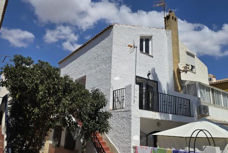 Townhouse / Duplex - Sale - Torrevieja - Playa de los Locos