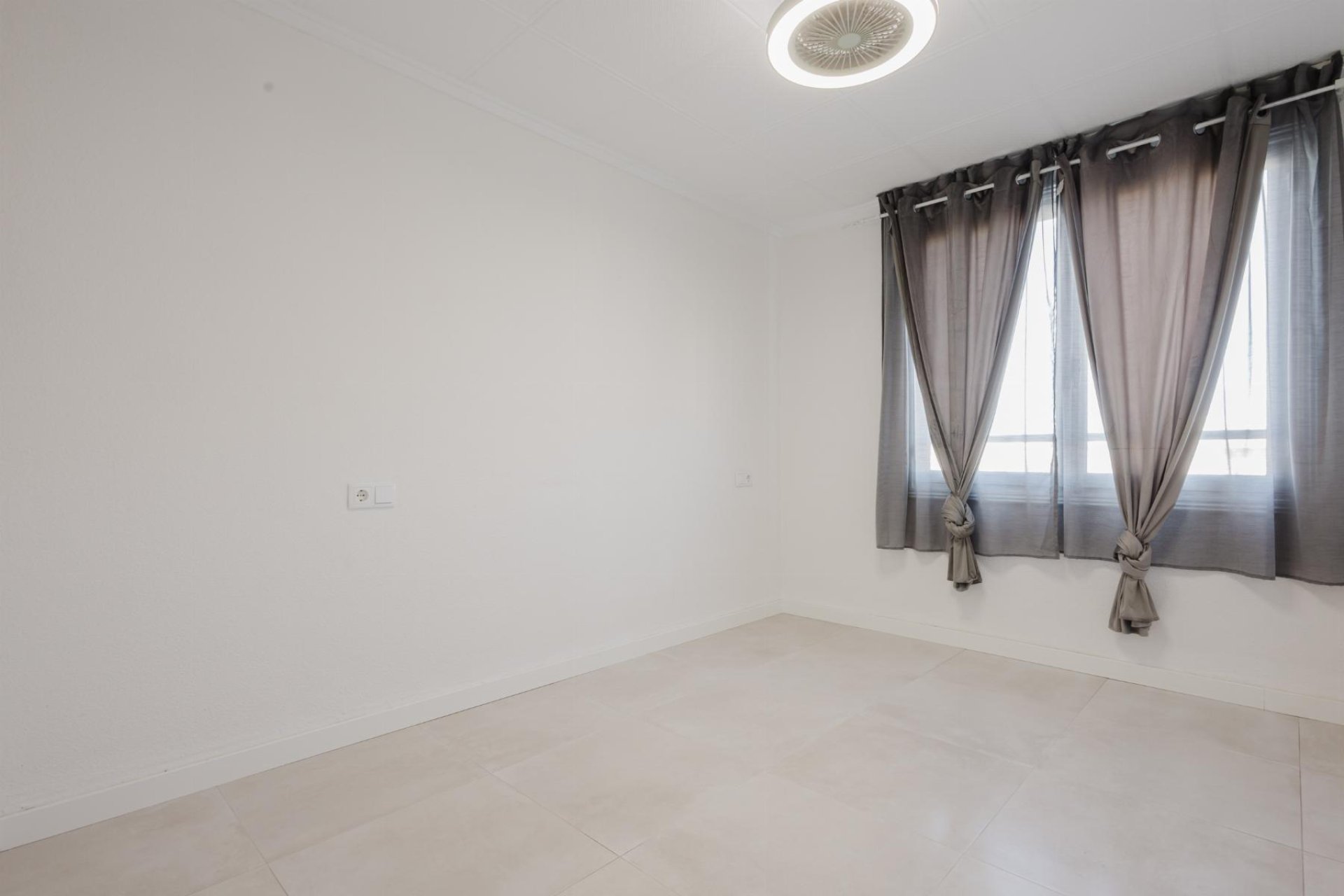 Venta - Apartamento - Torrevieja - Playa del Acequión