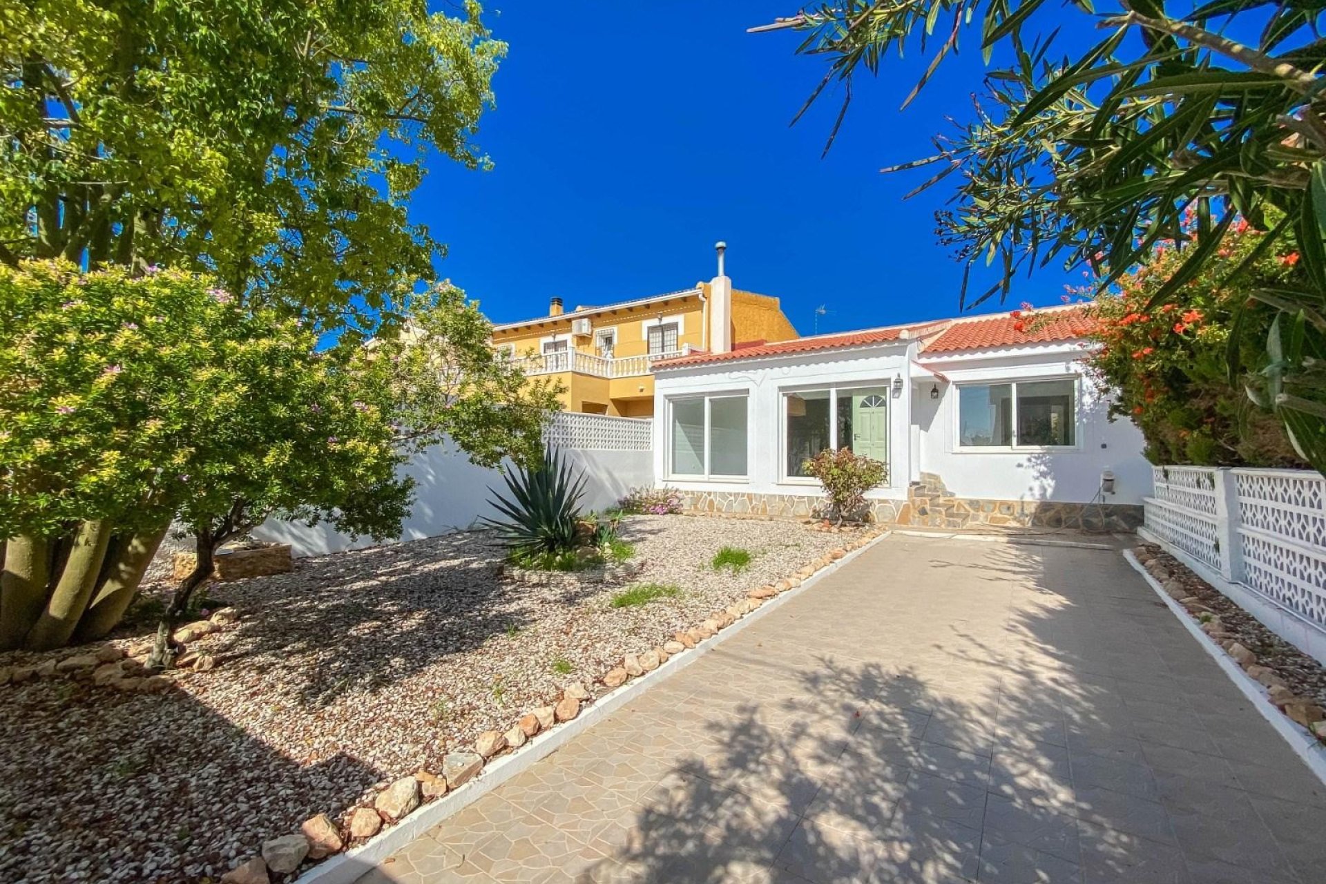 Venta - Chalet - Torrevieja - Aguas Nuevas