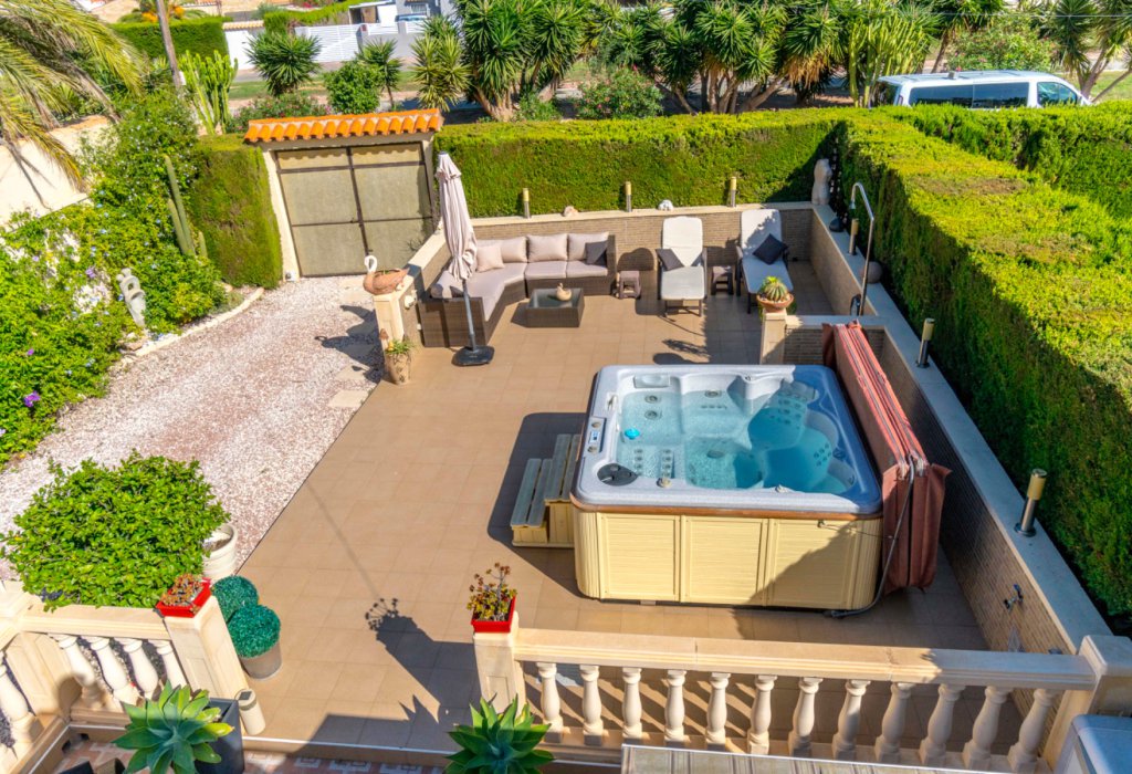 Venta - Chalet - Torrevieja - La Siesta - El Salado -  Torreta