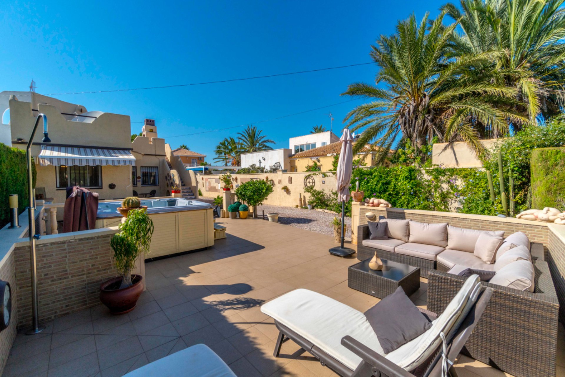 Venta - Chalet - Torrevieja - La Siesta - El Salado -  Torreta