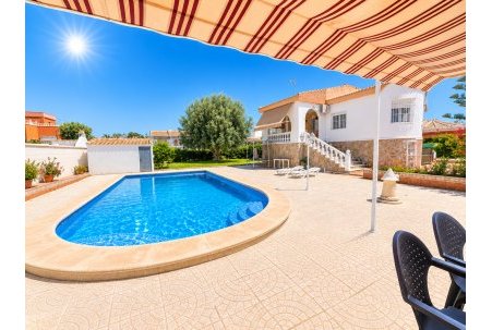 Villa - Sale - Torrevieja - La Siesta