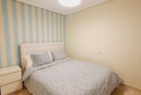 Sale - Apartment - Torrevieja - Centro
