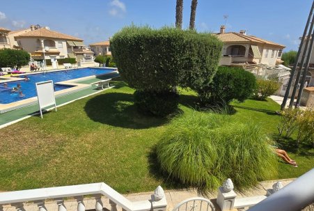Sale - Bungalow - Torrevieja - Nueva Torrevieja - Aguas Nuevas
