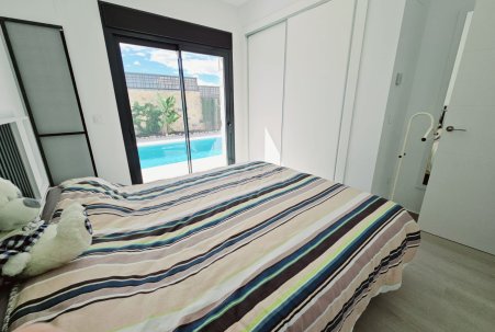 Venta - Chalet - Algorfa