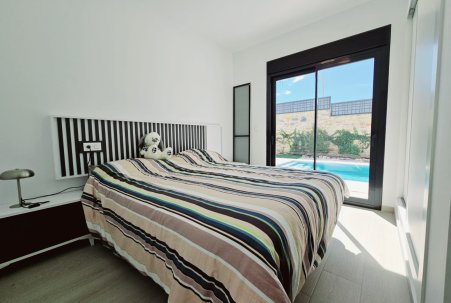 Venta - Chalet - Algorfa