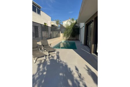 Sale - Villa - San Fulgencio