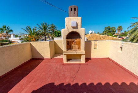 Venta - Chalet - Torrevieja - La Siesta - El Salado -  Torreta