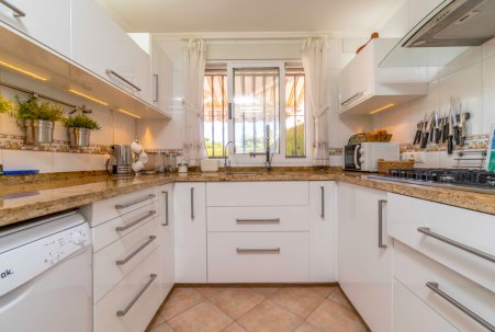 Venta - Chalet - Torrevieja - La Siesta - El Salado -  Torreta