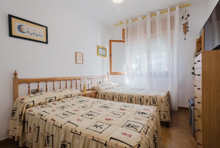 Sale - Bungalow - Torrevieja - playa de los naufragos