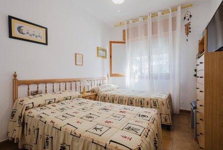 Sale - Bungalow - Torrevieja - playa de los naufragos
