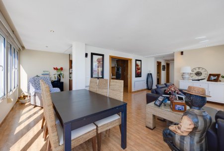 Sale - Apartamento - Torrevieja - Playa Acequion