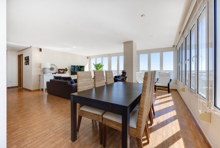 Sale - Apartamento - Torrevieja - Playa Acequion