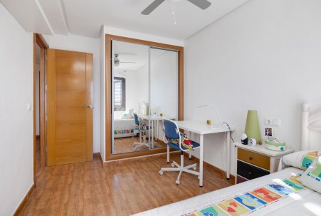 Sale - Apartamento - Torrevieja - Playa Acequion