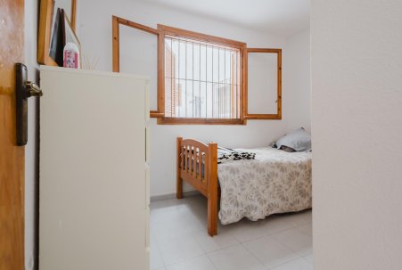 Sale - Apartamento - Torrevieja - Playa de La Acequion