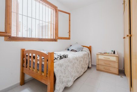 Sale - Apartamento - Torrevieja - Playa de La Acequion