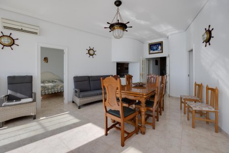 Sale - Apartamento - Torrevieja - Playa del Acequión
