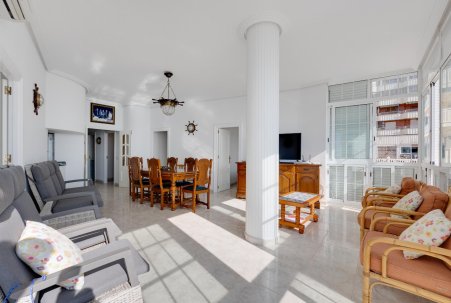 Sale - Apartamento - Torrevieja - Playa del Acequión