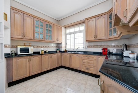 Sale - Apartamento - Torrevieja - Playa del Acequión