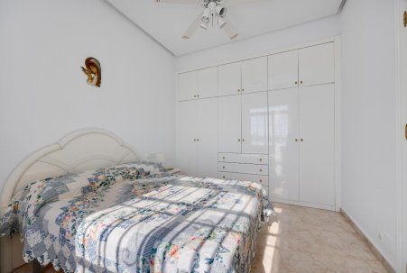 Sale - Apartamento - Torrevieja - Playa del Acequión