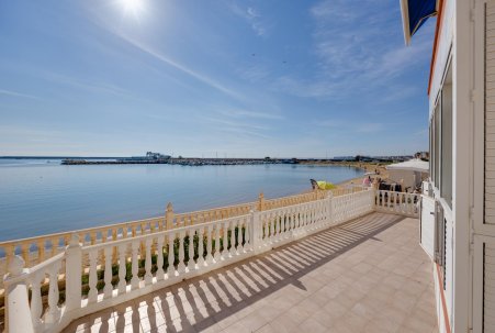 Sale - Apartamento - Torrevieja - Playa del Acequión
