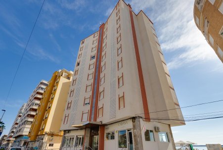 Sale - Apartamento - Torrevieja - Playa del Acequión