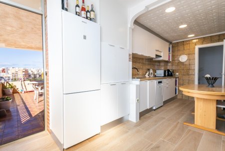 Sale - Apartamento - Torrevieja - Playa del Acequión