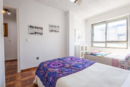 Sale - Apartamento - Torrevieja - Playa del Acequión