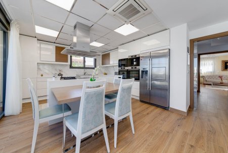 Sale - Villa - Torrevieja - Los Balcones