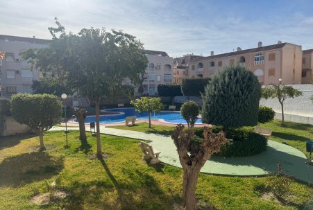 Sale - Apartamento - Torrevieja - Playa del Acequión