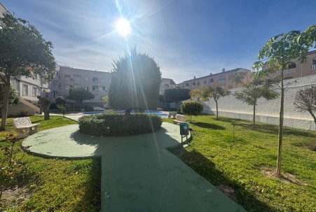 Sale - Apartamento - Torrevieja - Playa del Acequión