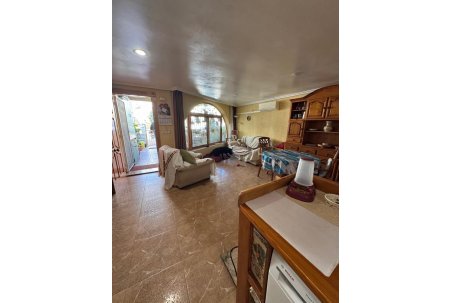 Sale - Triplex - Guardamar del Segura - Urbanizaciones