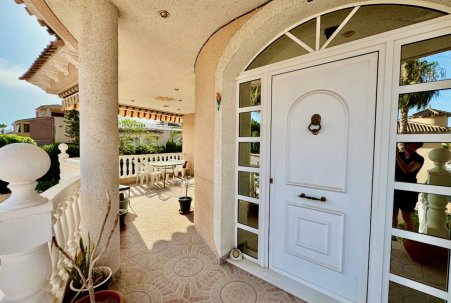 Sale - Villa - Benferri