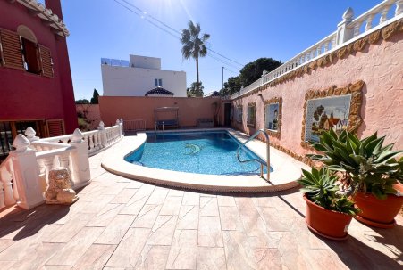 Sale - Villa - Torrevieja