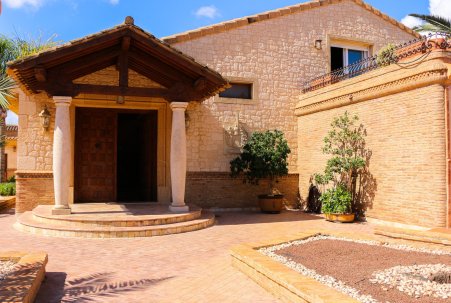 Sale - Villa - Los Urrutias