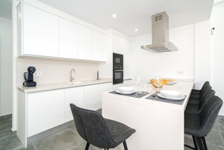 Sale - Stadthaus - Daya Nueva