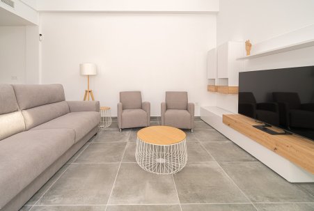 Sale - Stadthaus - Daya Nueva