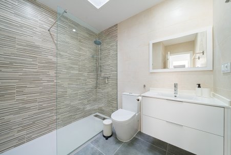 Sale - Stadthaus - Daya Nueva