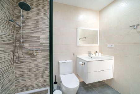 Sale - Stadthaus - Daya Nueva